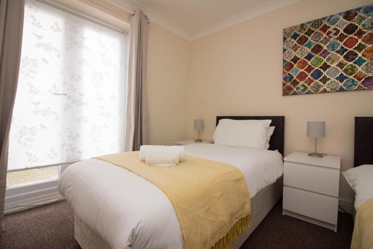 Stayzo Penthouse Accommodation 2- Premier Lodge Σαουθάμπτον Εξωτερικό φωτογραφία